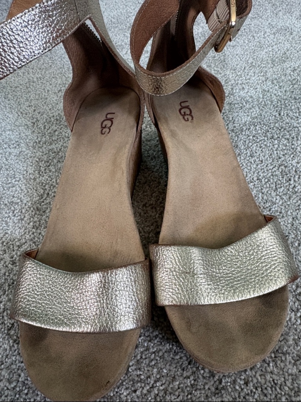 Ugg brand gold metallic cork wedge sandals 💛 - Picture 2 of 5